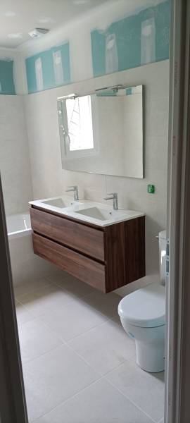 Installation de la plomberie pour réseau sanitaire d'une maison à Toulouse